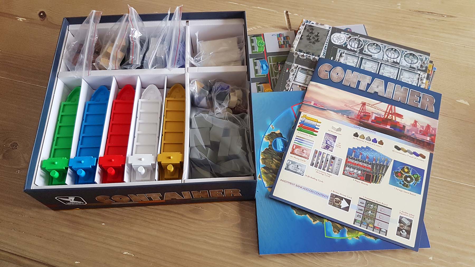 unboxing container the board game