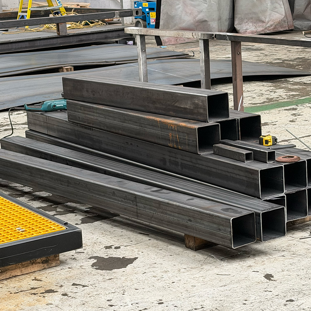 Merchant bars container strengthening cut