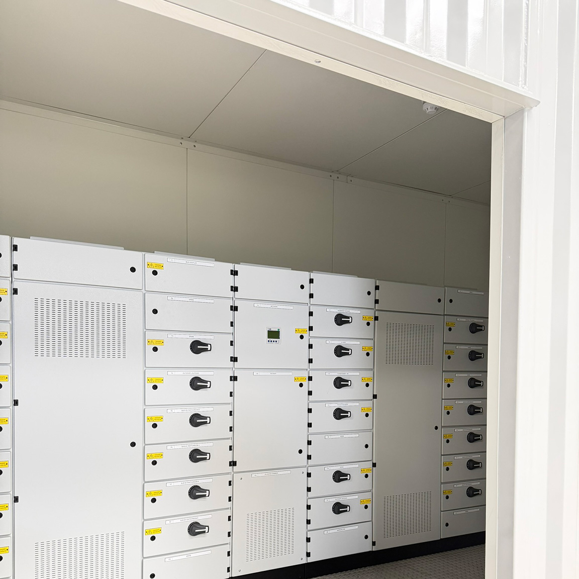 Switch house container build frame construction